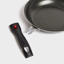 Quest Frying Pan 20cm -Berghaus Store go 365208 d